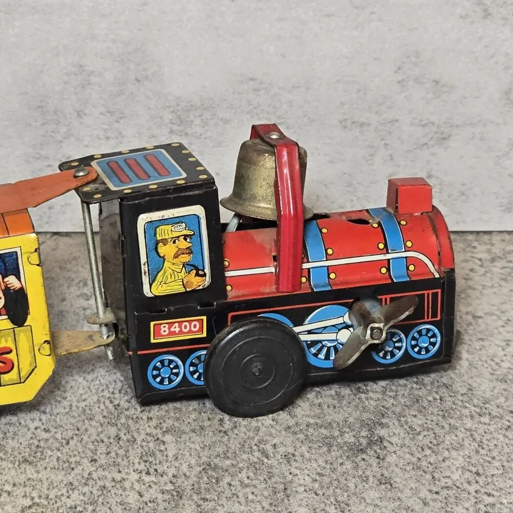 Western 8400 Express Tin ENGINE & Tin Train Cars Windup Toy Japan VINTAGE